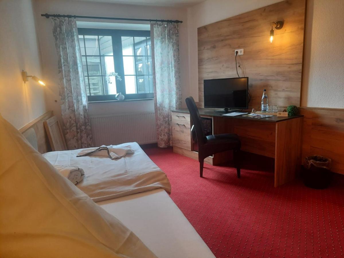 Hotel Haus Krone Bexbach Esterno foto