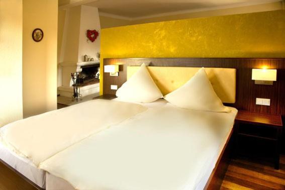 Hotel Haus Krone Bexbach Esterno foto